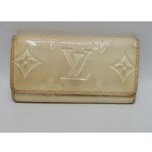 Authentic Preowned LV Vernis Key Chain